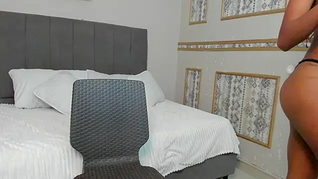 Cloe_Harry live sex cam