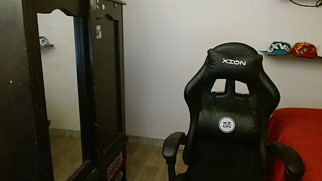 kv___xxx_'s cam snapshot