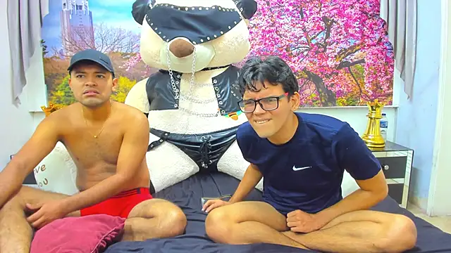 SauvagesDreams live sex cam