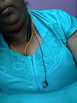 sweetrevathi live sex cam