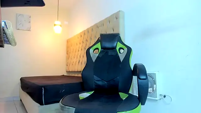 Darkknightx01's cam snapshot