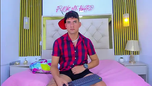 KEVIN_MCKINLEY's cam snapshot