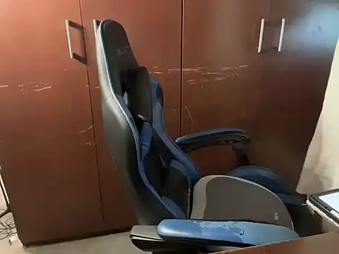 alanan881 live sex cam