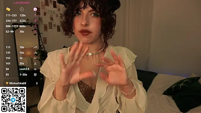 SoftSunday live sex cam