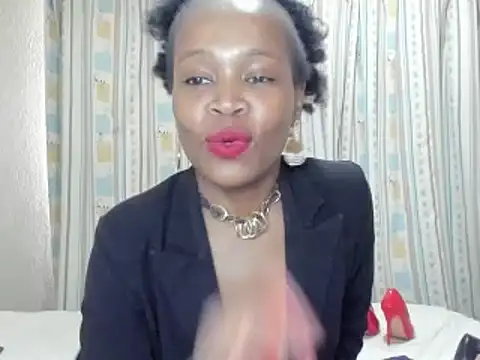 AfricanSquirtingQueen live sex cam