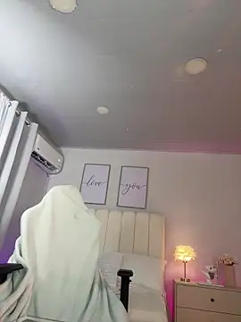 Cristall_Bunny live sex cam