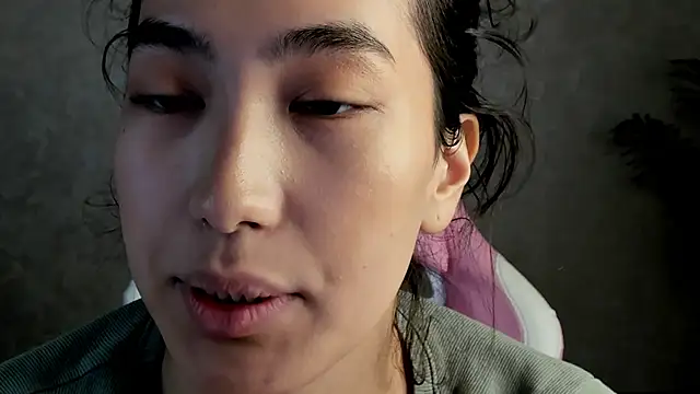 FlirtyAura live sex cam