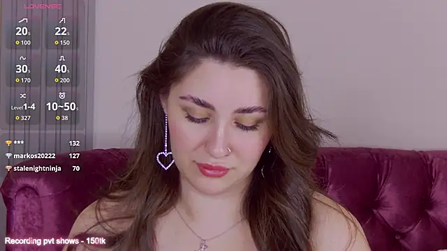 KiraBarlows live sex cam