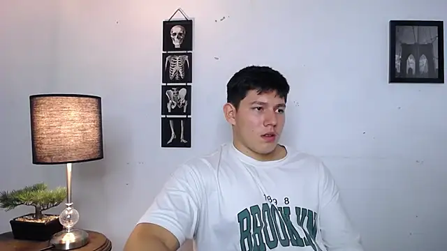 JamesCr_ live sex cam