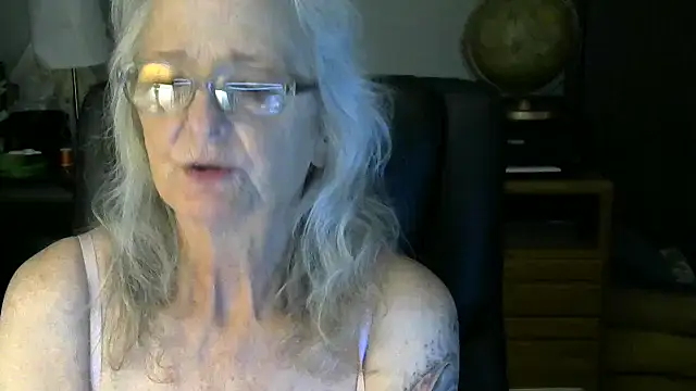 JoleneDelacroix live sex cam