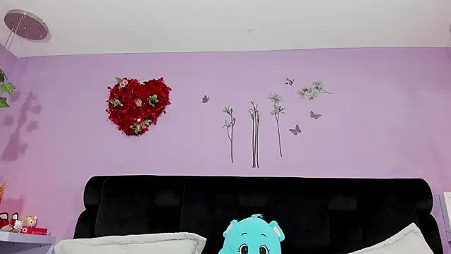 KendallWings live sex cam