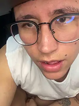 Kurtxxx22 live sex cam