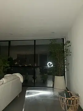 Brunettexio live sex cam