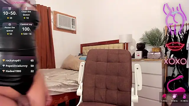 Lustrous_Nathalie live sex cam