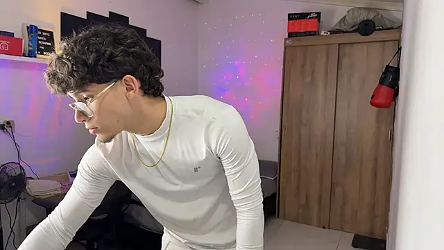 Kisan_Smith live sex cam