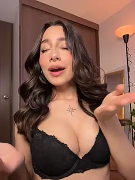 hottiecattiee live sex cam