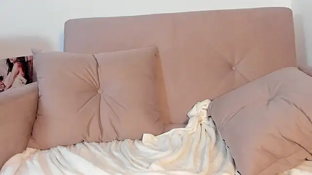 marie_pourtoii live sex cam