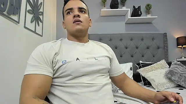 violeta_and_maxx live sex cam