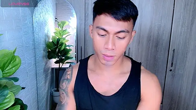 PinooyMilker's cam snapshot