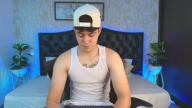 MaxxiCruzz's cam snapshot