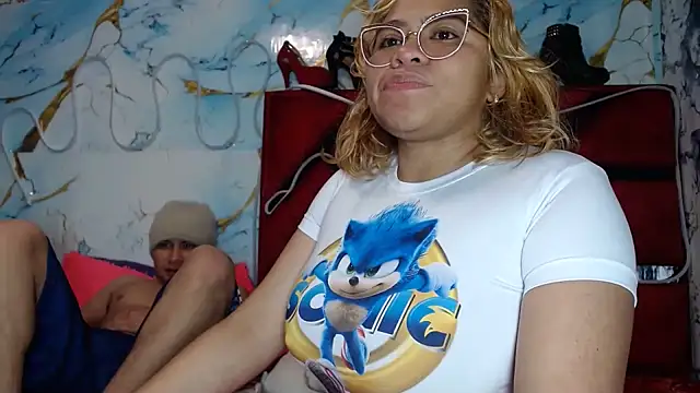 hot_lady19's cam snapshot