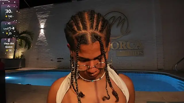 Maxim-Walker live sex cam