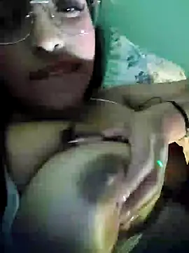 Linda_Saenz_ live sex cam