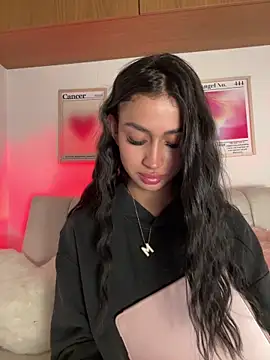 maddy_bronw_'s cam snapshot