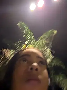 NAUGHTY_LITTLE_18 live sex cam