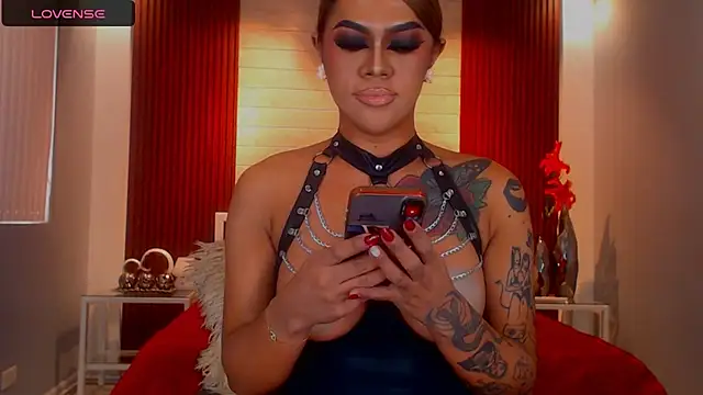 StellaStrong30's Stripchat show and profile