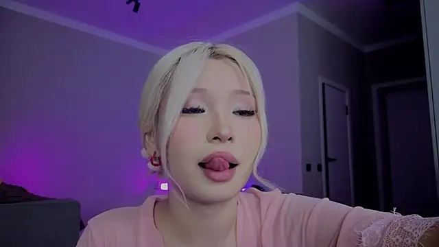 RileyMee live sex cam