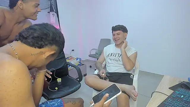 isaac_master77's cam snapshot