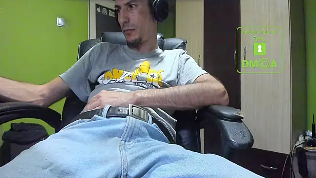 BigCumShoot live sex cam