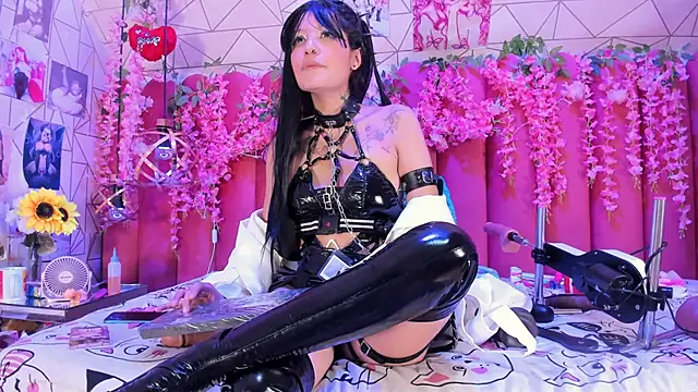 Alicebenett live sex cam