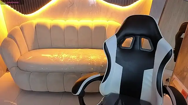 Saraah_Tx live sex cam