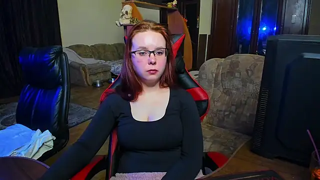 JustFoxyee live sex cam