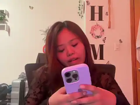 tinydaisy21's cam snapshot