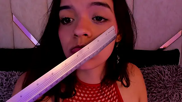 Bella_Ross_'s cam snapshot