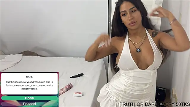 julia_mendes's cam snapshot