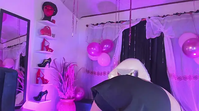 KloeeCavallier's cam snapshot