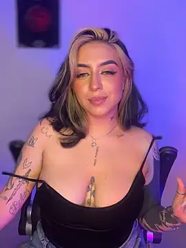 VeloraVyxen_'s web cam