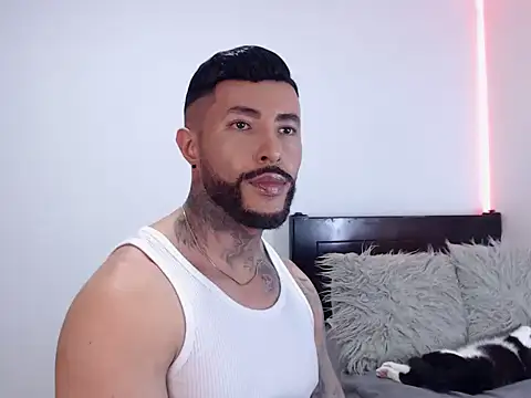 andrea_de_lucaa's cam snapshot