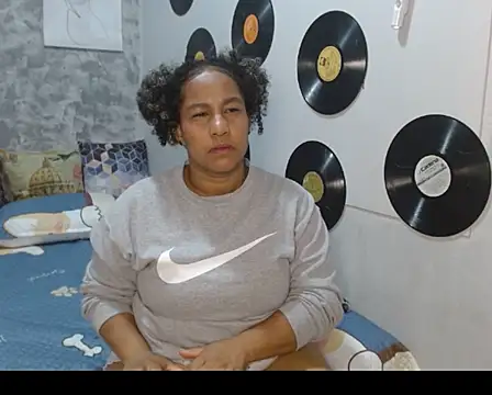 Ambar_foxy's cam snapshot