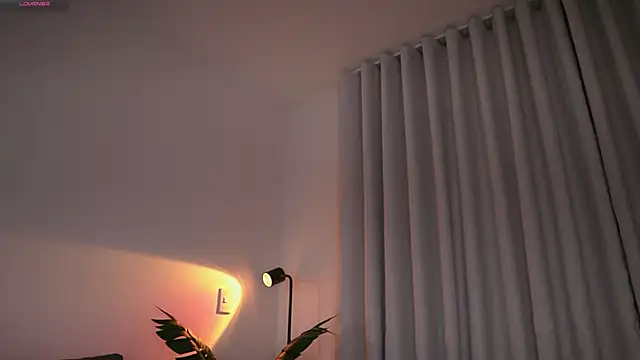 GigiLee_'s cam snapshot