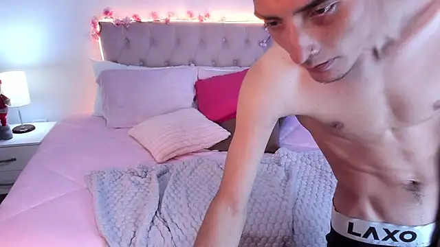 Lia_Steven's cam snapshot