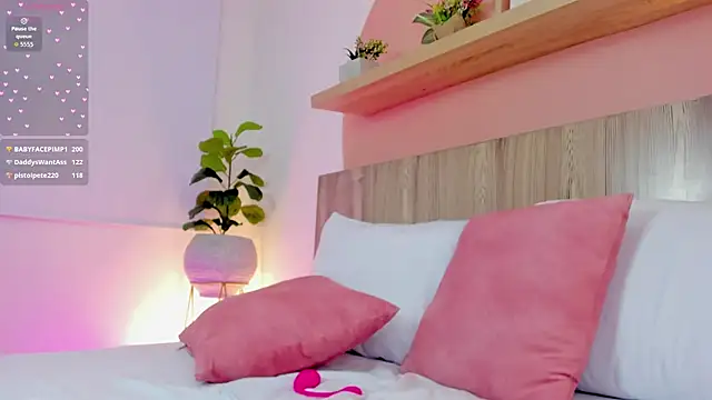 nina_blake's cam snapshot