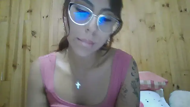 Roselingalvis13's cam snapshot