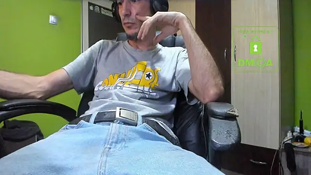 BigCumShoot live sex cam