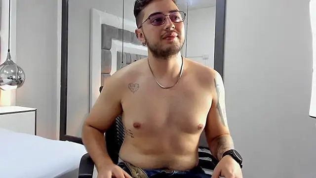 Ethan_Greys's cam snapshot