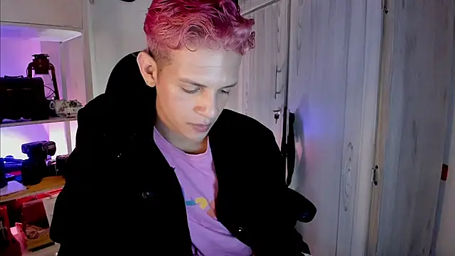 tylernova's cam snapshot